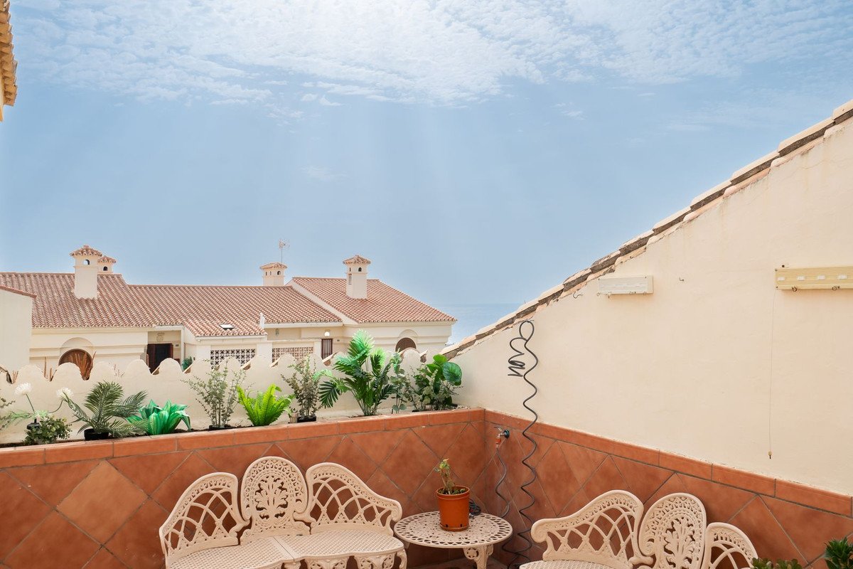 3 Bed Penthouse Duplex in La Duquesa in La Duquesa, Penthouse Duplex