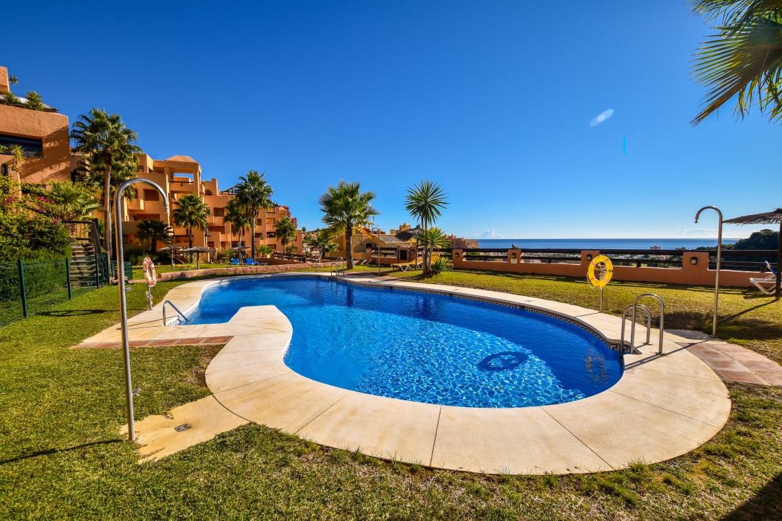 3 Bed Penthouse in La Duquesa in La Duquesa, 