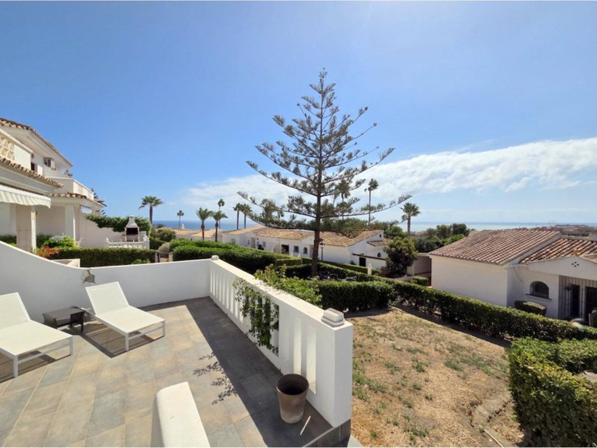 3 Bed Rijtjeshuis in La Duquesa