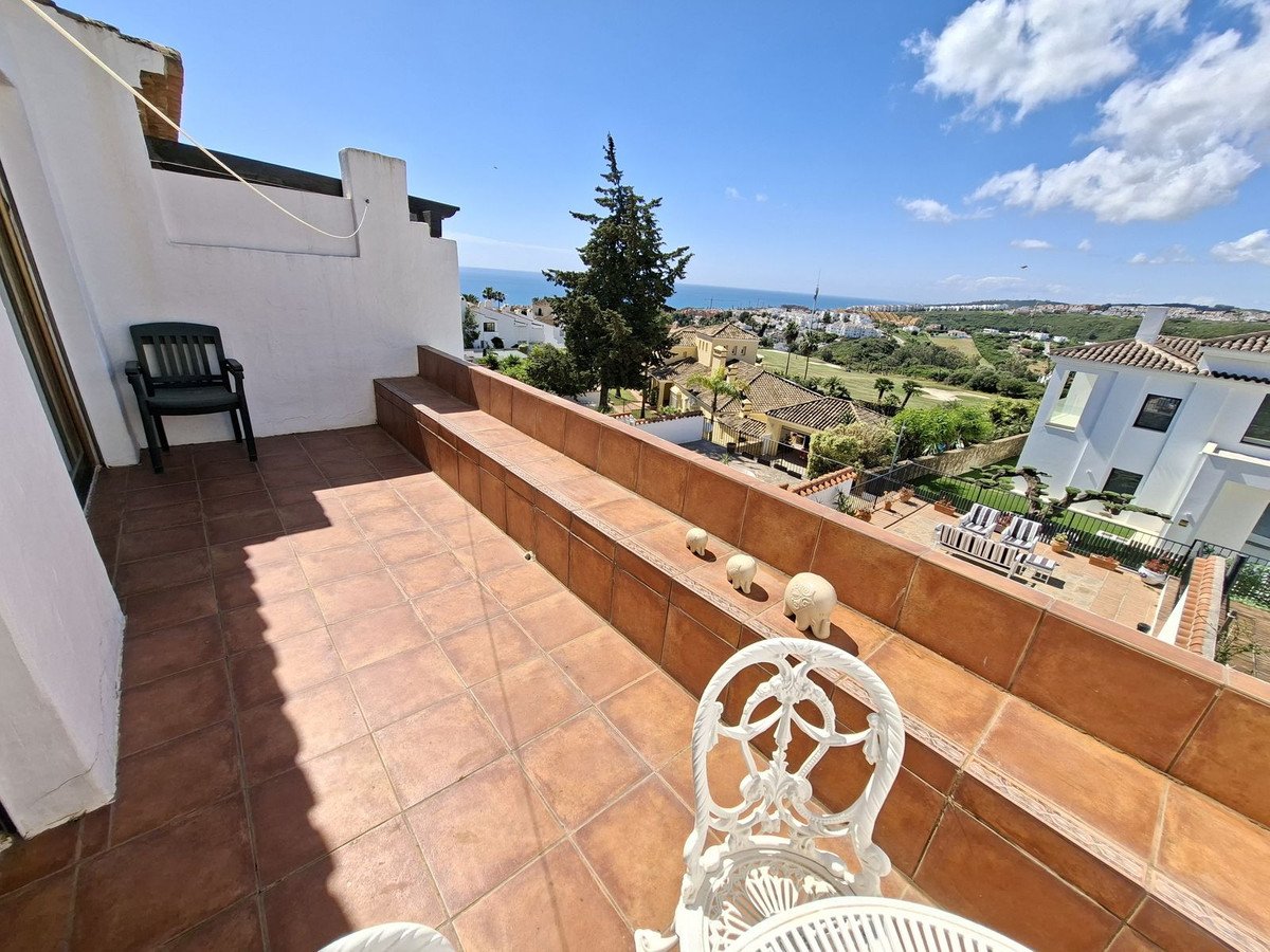 3 Bed بيت مدينة in La Duquesa في La Duquesa, 