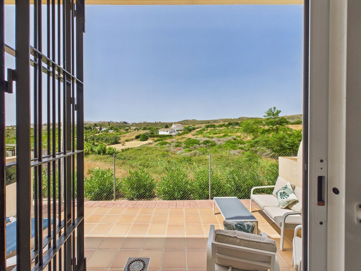 4 Bed Townhouse in La Duquesa in La Duquesa, Townhouse