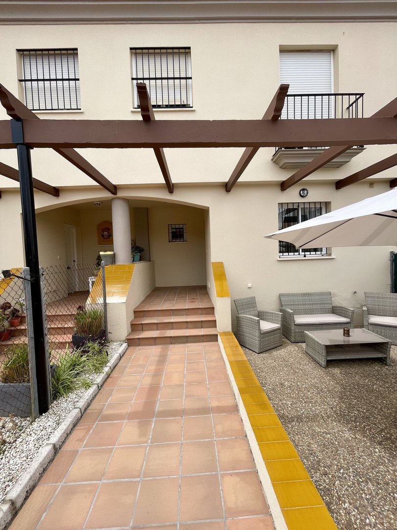 4 Bed Townhouse in La Duquesa in La Duquesa, Townhouse