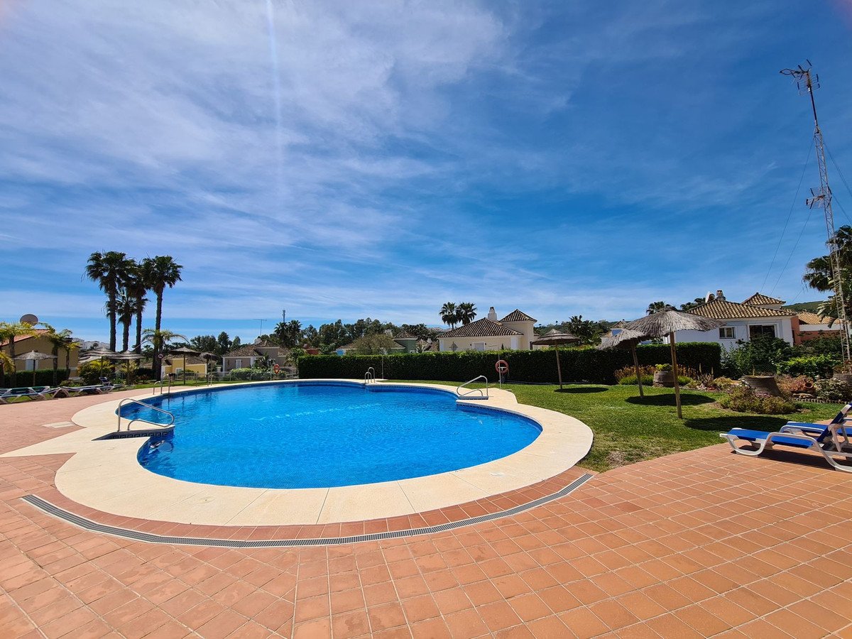 3 Bed Semi-Detached House in La Duquesa in La Duquesa, 