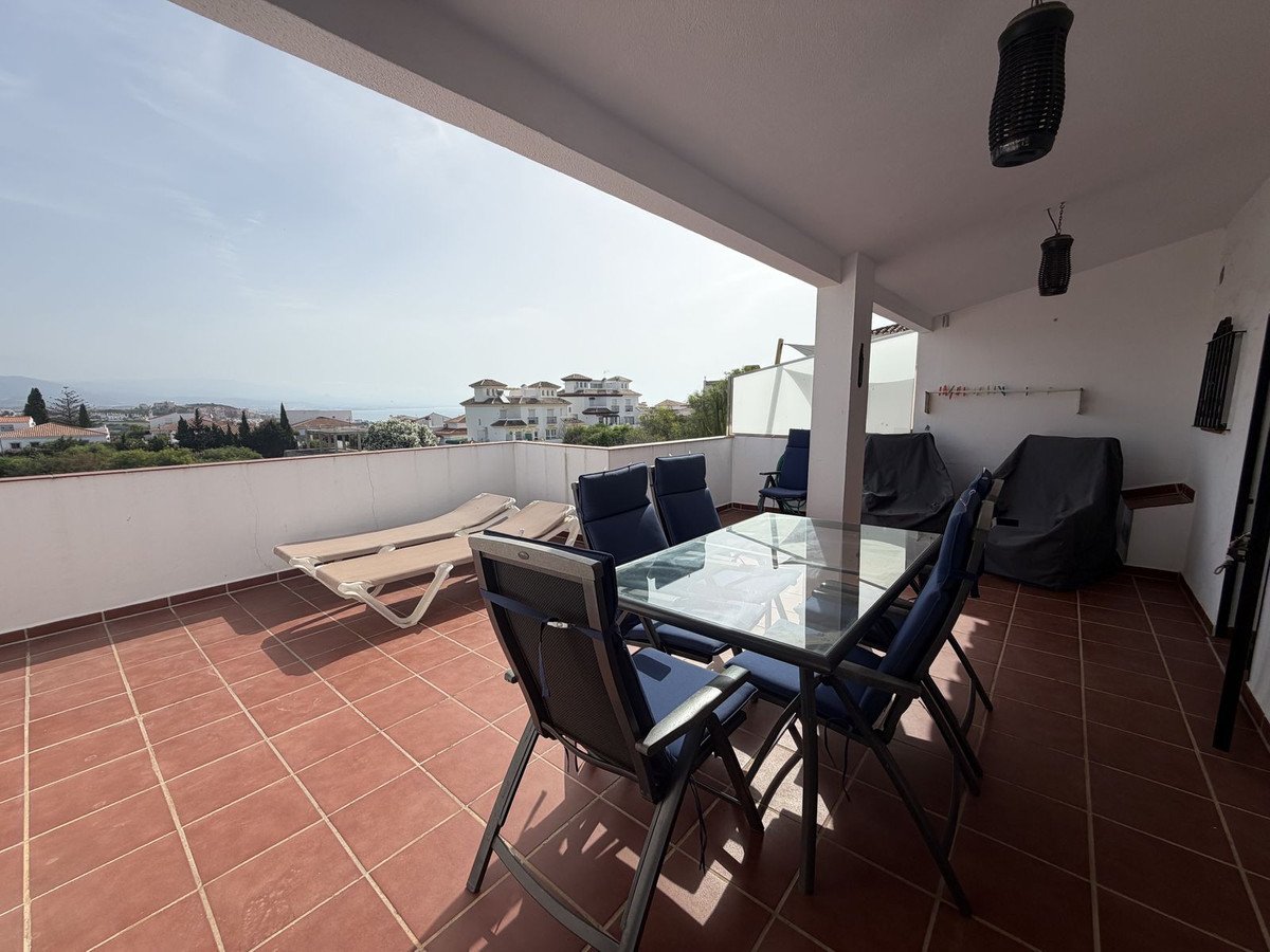 3 Bed منزل شبه منفصل in La Duquesa في La Duquesa, منزل شبه منفصل