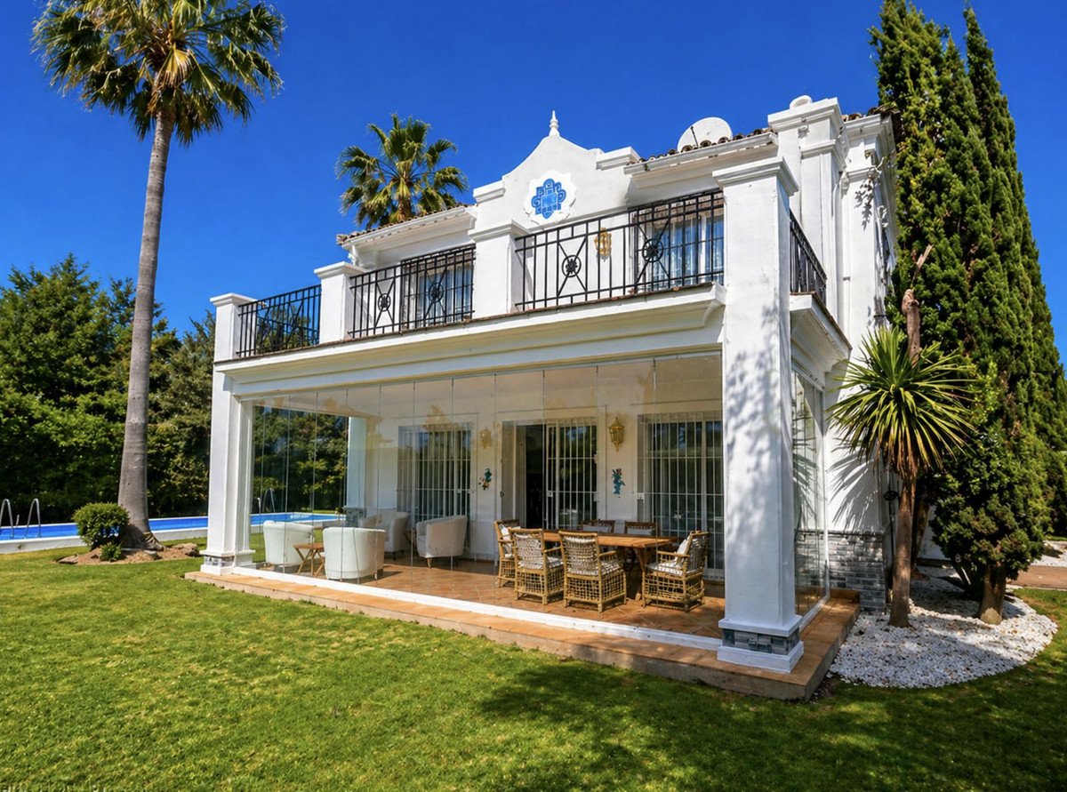 4 Bed فيلا مستقلة in La Duquesa في La Duquesa, 