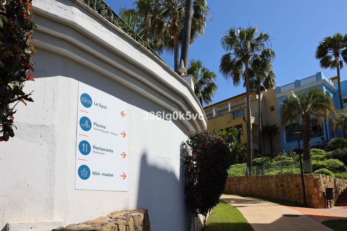 1 Bed Middle Floor Apartment in Manilva 位于 Manilva — 公寓