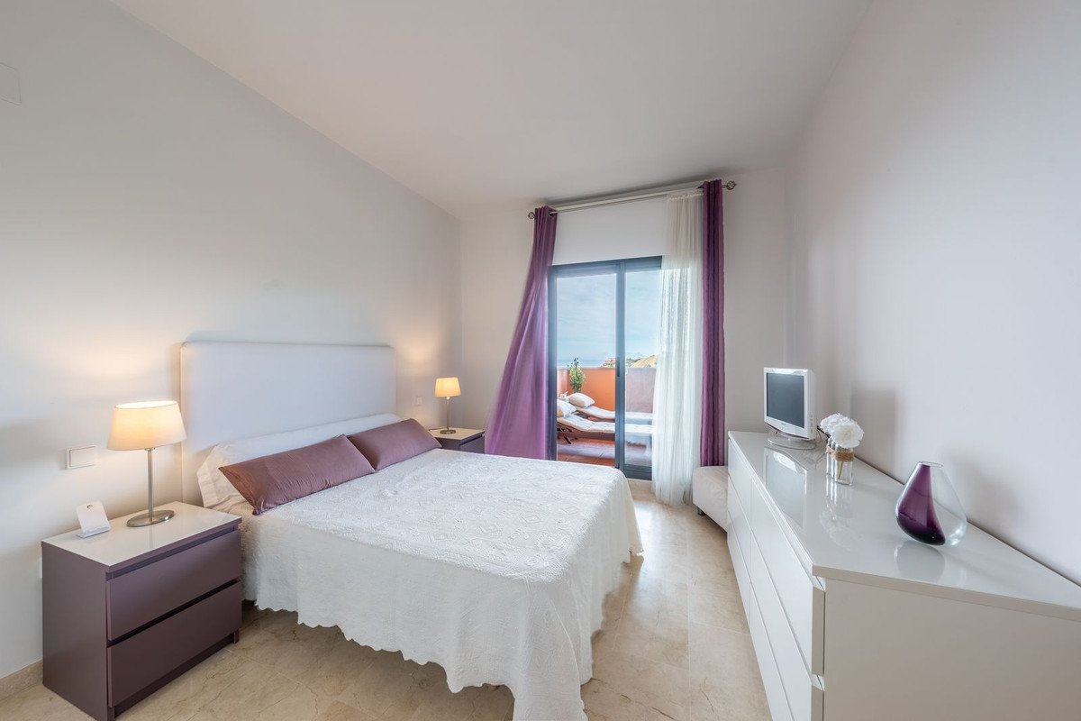 2 Bed شقة في الطابق الأوسط in Manilva في Manilva, شقة