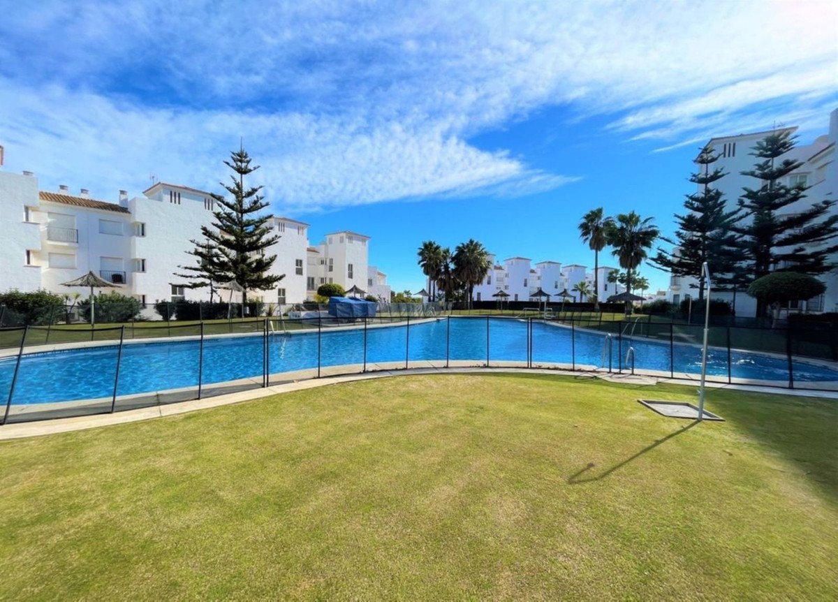 2 Bed Mellanvåningslägenhet in Manilva i Manilva, 