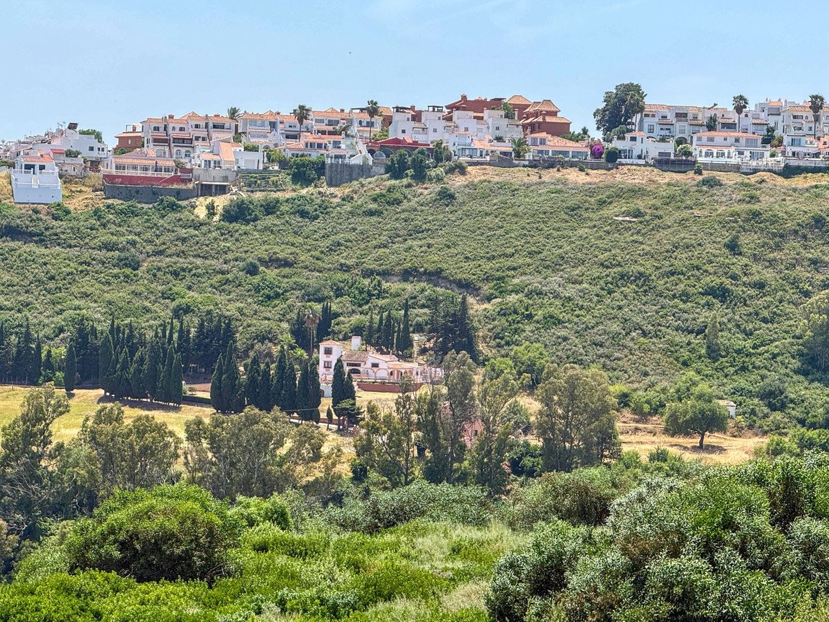2 Bed Wohnung im Mittelgeschoss in Manilva