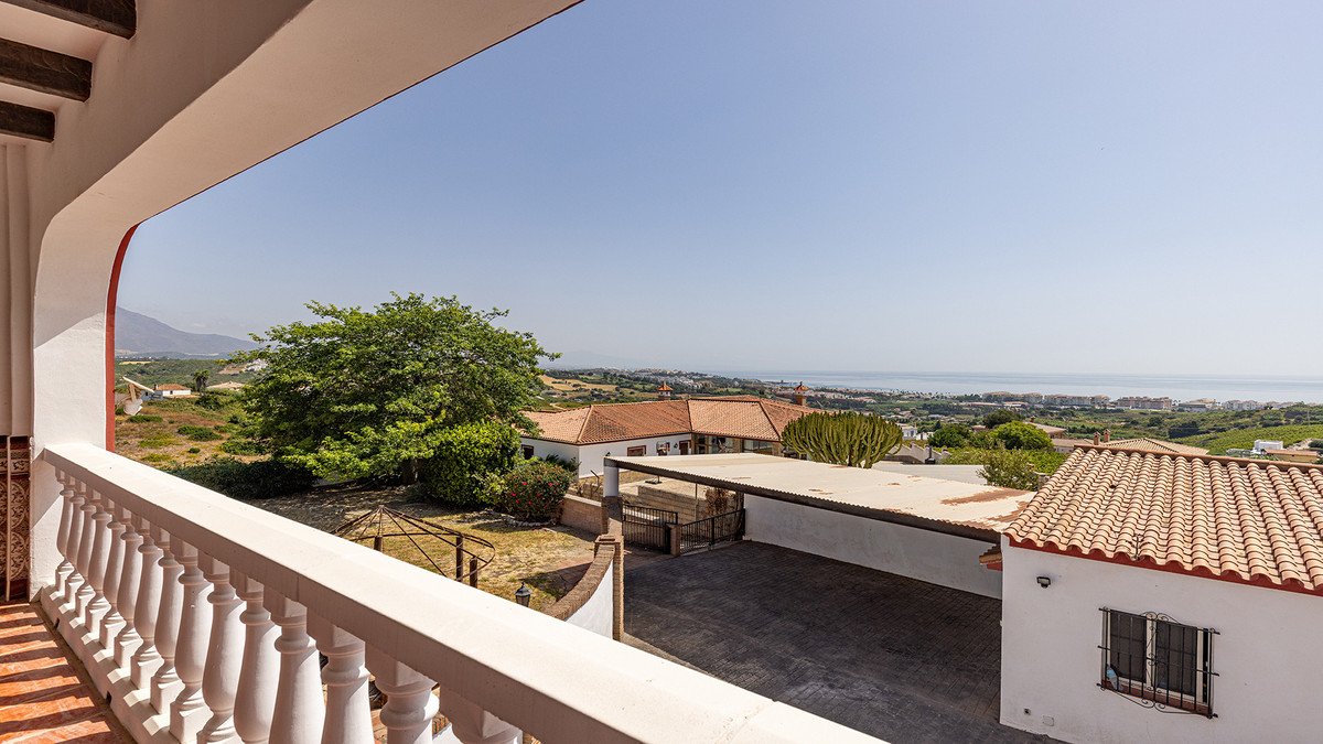 4 Bed Vrijstaande Villa in Manilva in Manilva, Vrijstaande villa