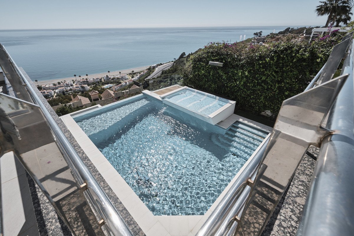 5 Bed Vrijstaande Villa in Manilva in Manilva, Vrijstaande villa