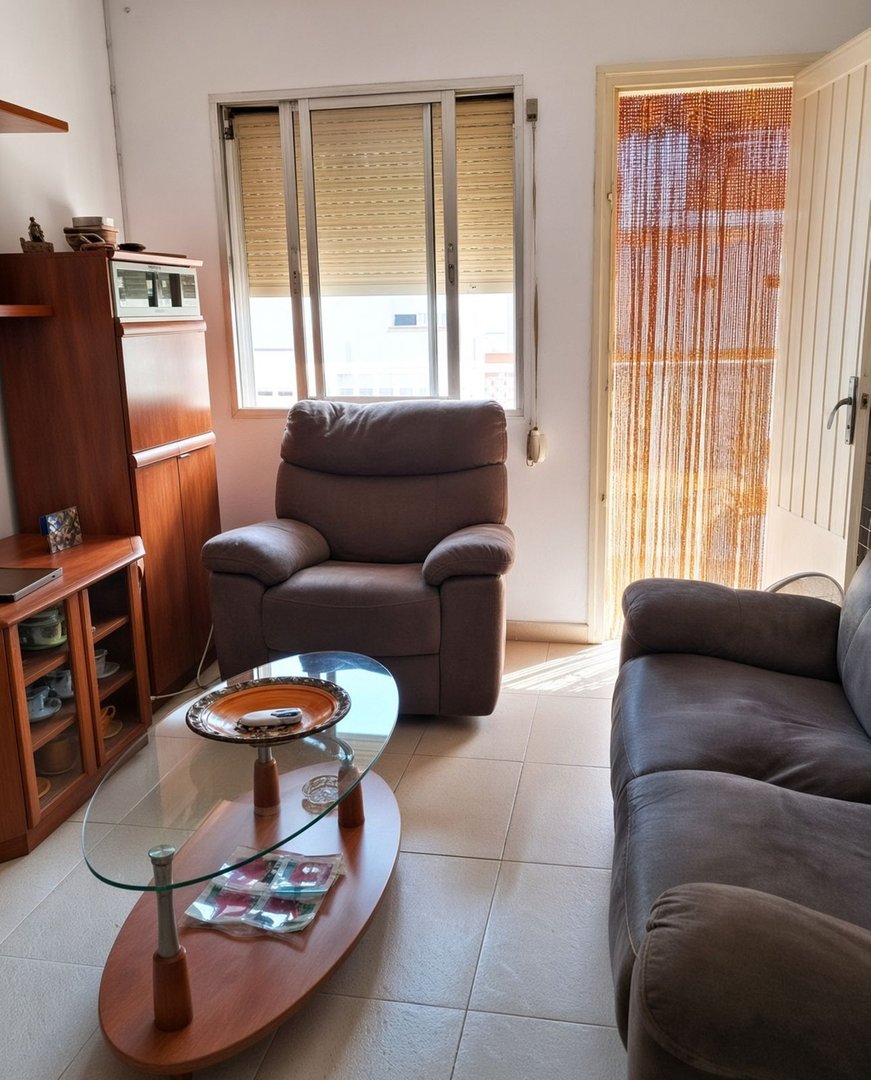 1 Bed Wohnung im Mittelgeschoss in San Luis de Sabinillas in San Luis de Sabinillas, 