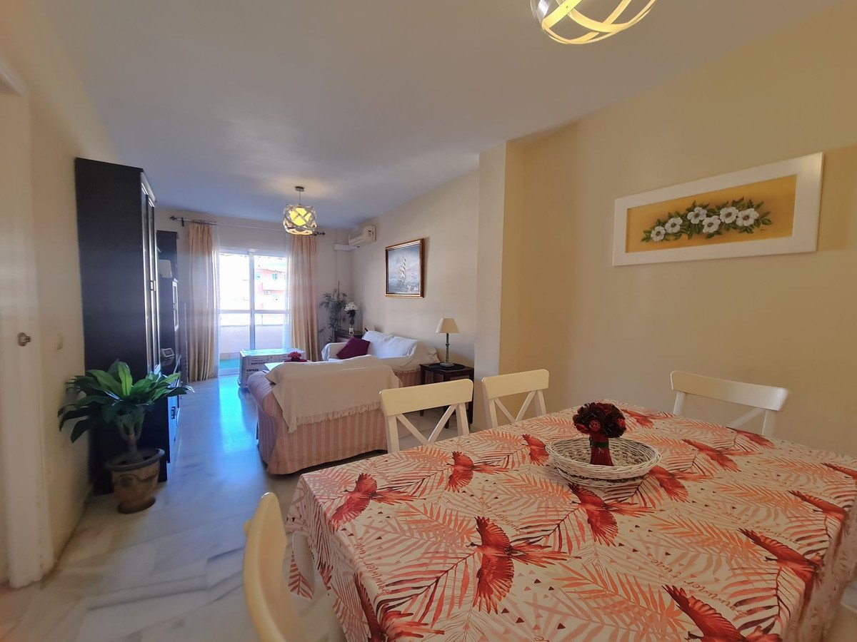 2 Bed Tussenverdieping Appartement in San Luis de Sabinillas in San Luis de Sabinillas, Appartement