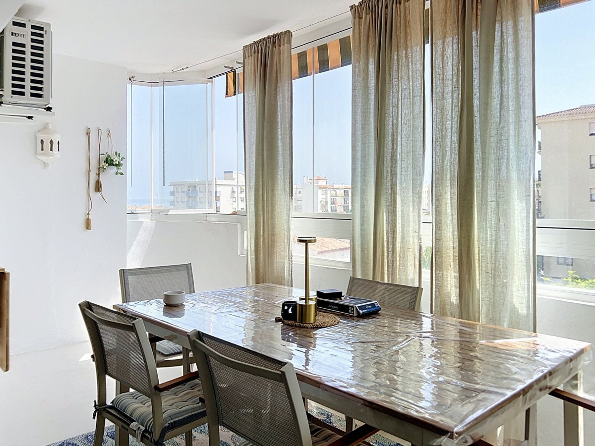 2 Bed Middle Floor Apartment in San Luis de Sabinillas in San Luis de Sabinillas, Apartment