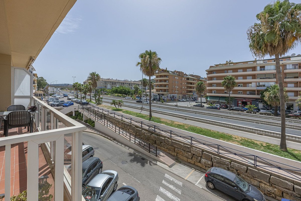 2 Bed Middle Floor Apartment in San Luis de Sabinillas in San Luis de Sabinillas, Apartment
