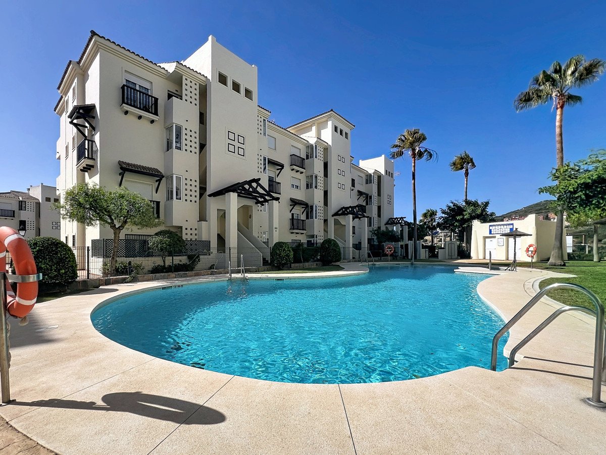 2 Bed Middle Floor Apartment in San Luis de Sabinillas in San Luis de Sabinillas, Apartment