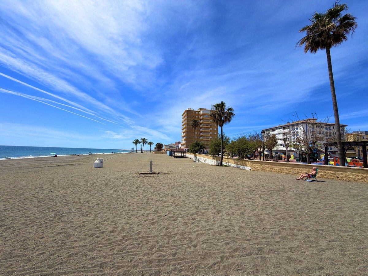 2 Bed Middle Floor Apartment in San Luis de Sabinillas in San Luis de Sabinillas, Apartment
