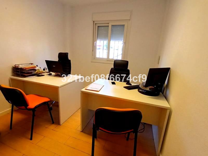 Commercial in San Luis de Sabinillas