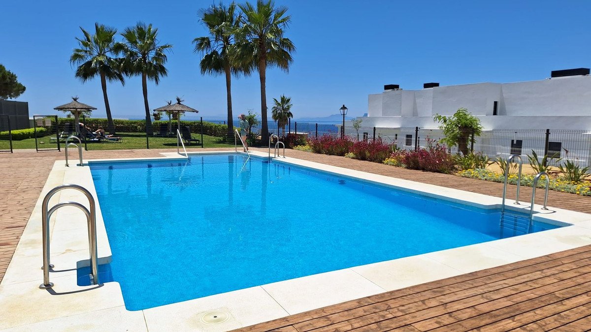 4 Bed Semi-Detached House in Manilva in Manilva, Semi-Detached House