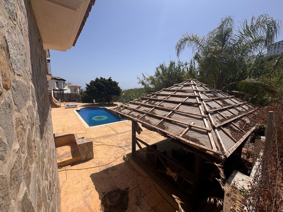 5 Bed Detached Villa in Manilva in Manilva, Detached Villa