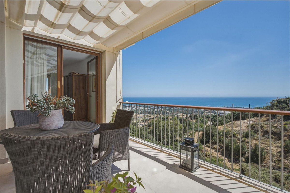 3 Bed Middle Floor Apartment in Altos de los Monteros in Altos de los Monteros, Apartment