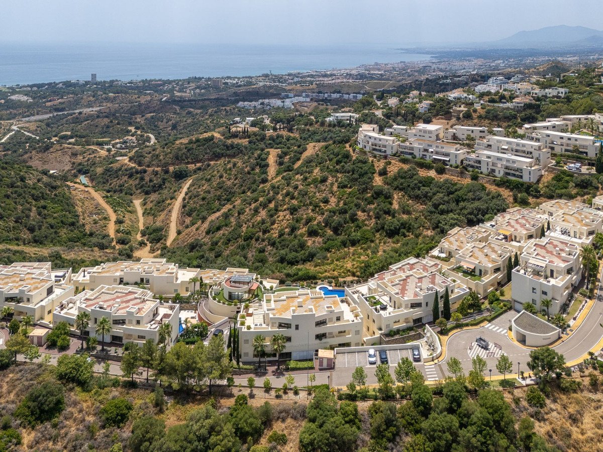 3 Bed بنتهاوس in Altos de los Monteros في Altos de los Monteros, بنتهاوس