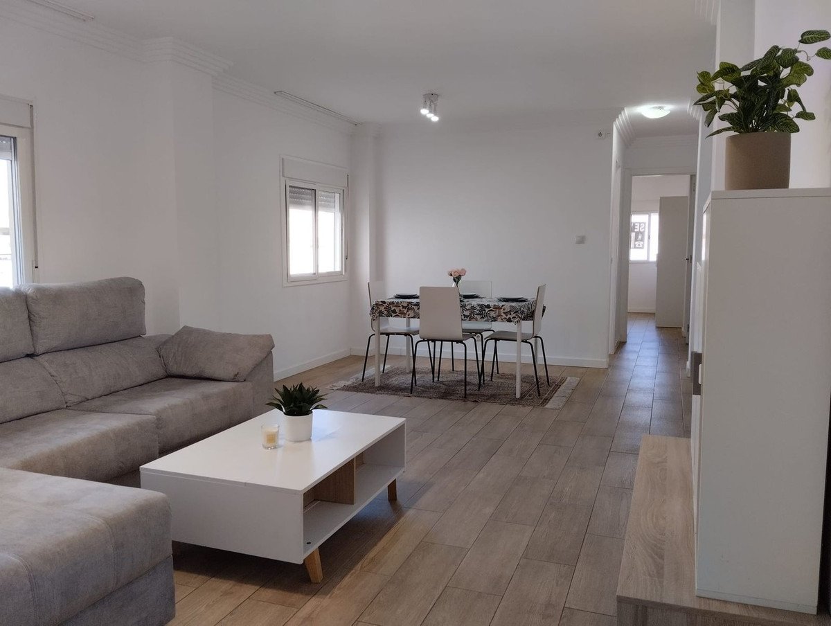 2 Bed Διαμέρισμα μεσαίου ορόφου in Marbella σε Marbella, Διαμέρισμα