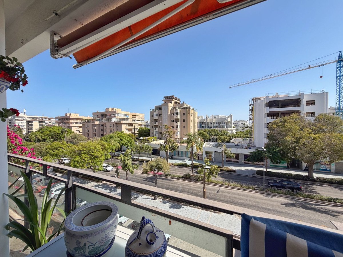 3 Bed Middle Floor Apartment in Marbella in Marbella, Apartment