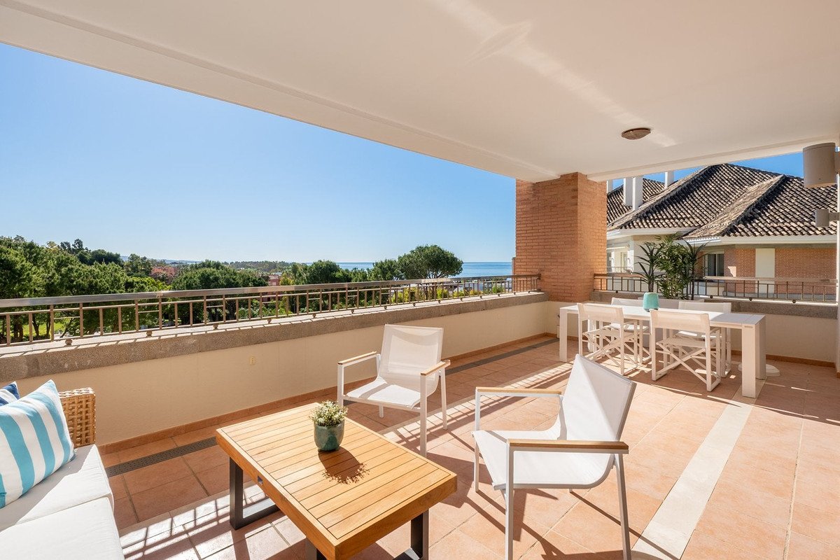 3 Bed Middle Floor Apartment in Marbella in Marbella, Apartment