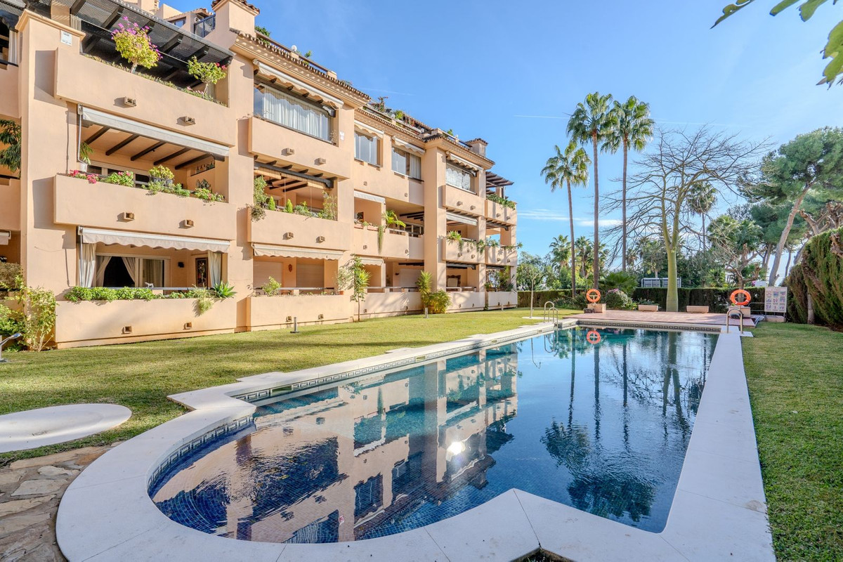 3 Bed Διαμέρισμα μεσαίου ορόφου in Marbella σε Marbella, Διαμέρισμα