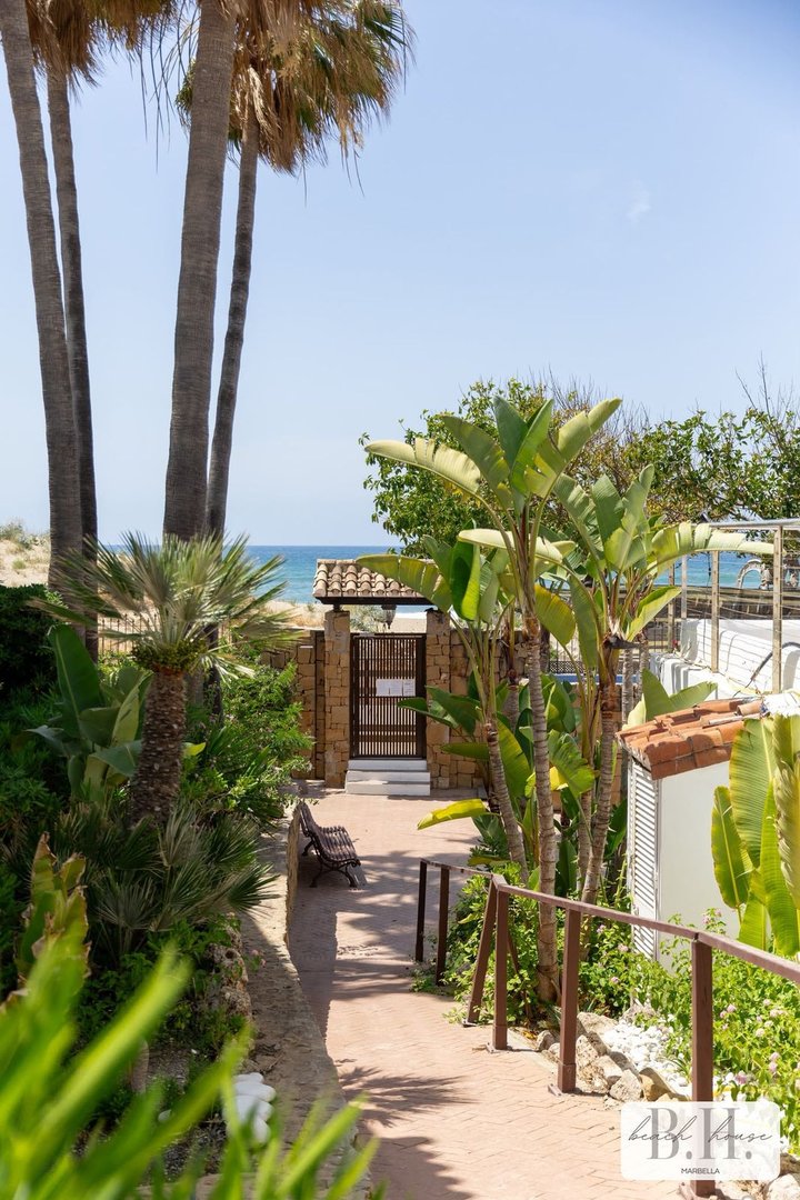 3 Bed منزل شبه منفصل in Bahía de Marbella