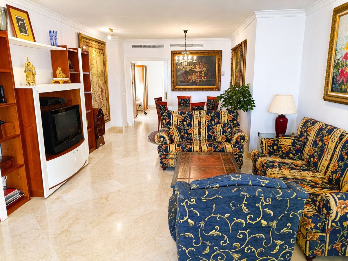 3 Bed Middle Floor Apartment in Marbella in Marbella, 