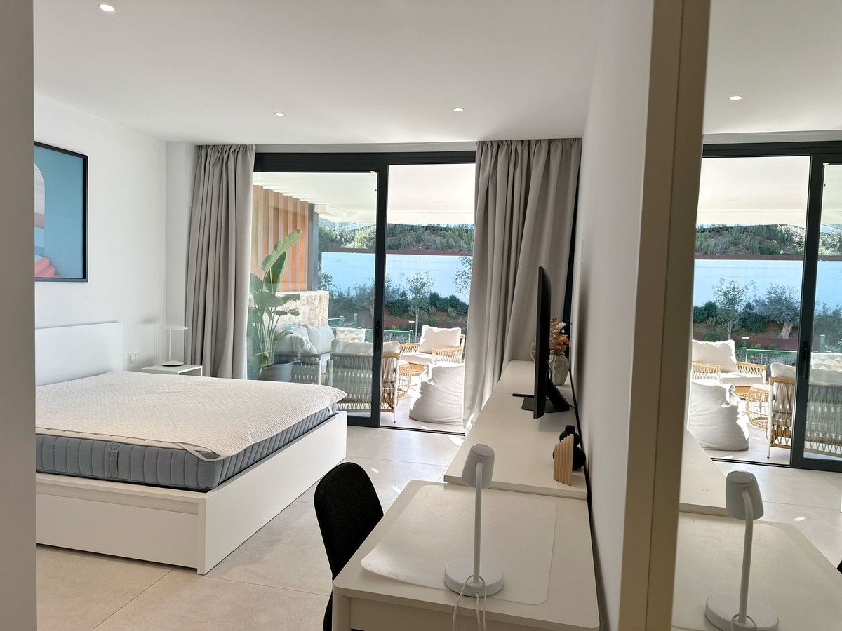 2 Bed Апартамент на партера in Cabopino