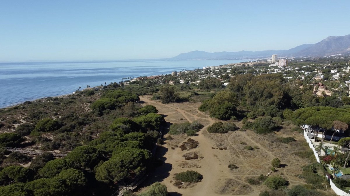 Residential Plot in Cabopino في Cabopino, 