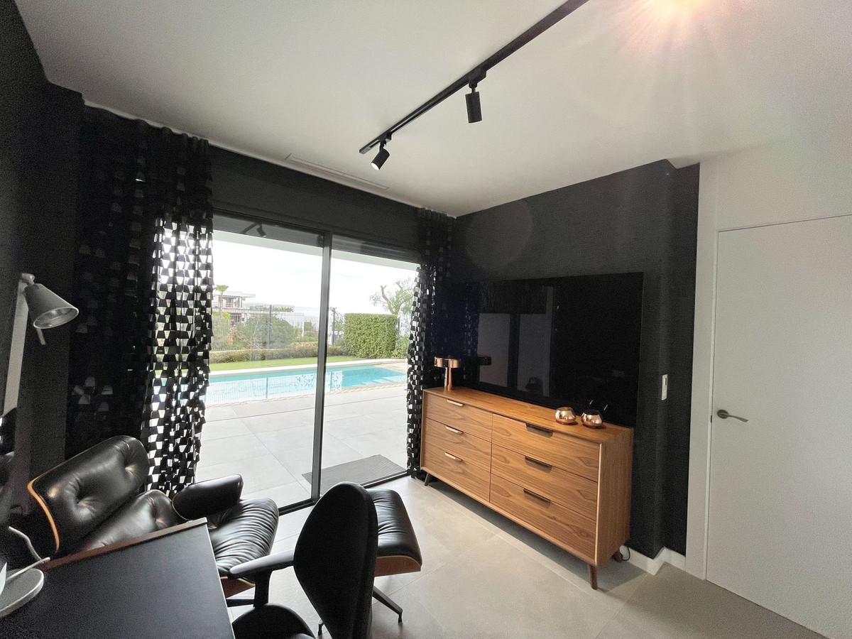 31 photo