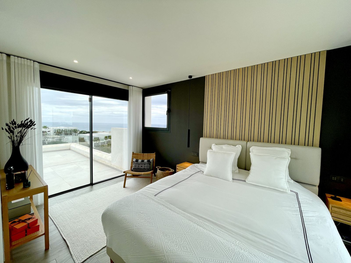 37 photo