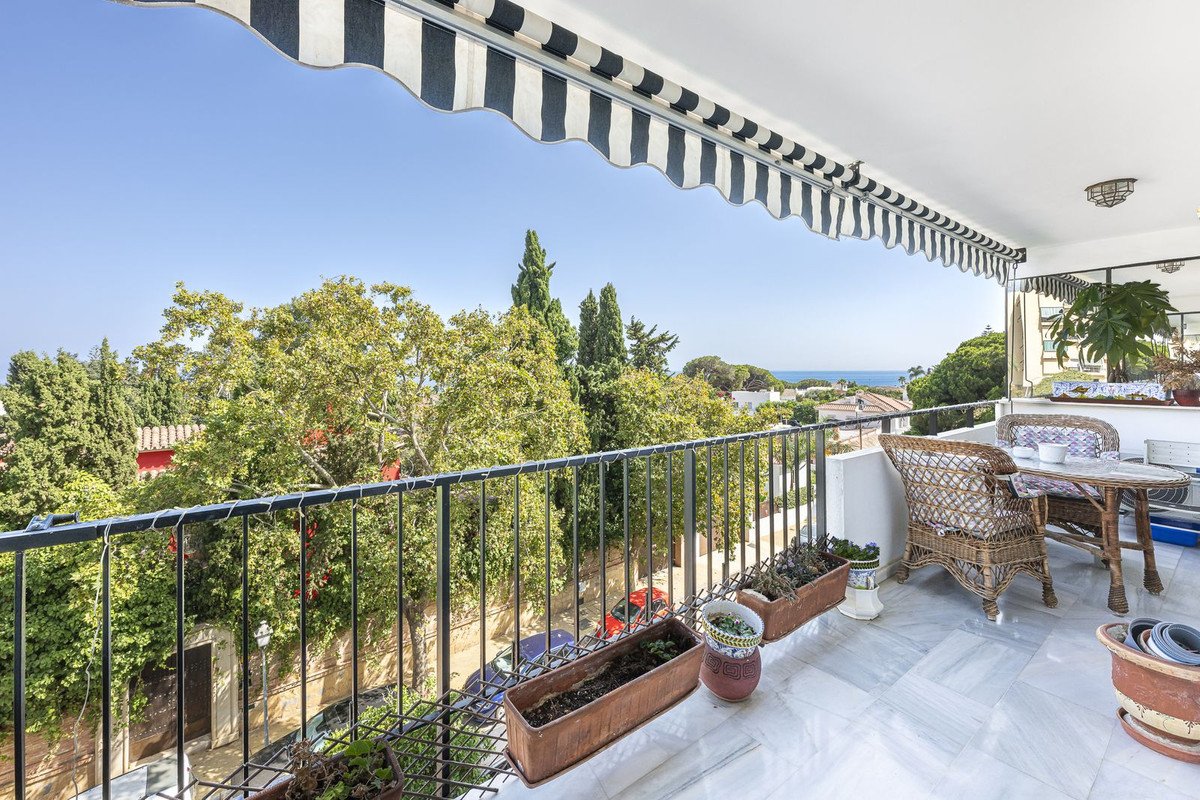 1 Bed Middle Floor Apartment in Marbella in Marbella, Apartment