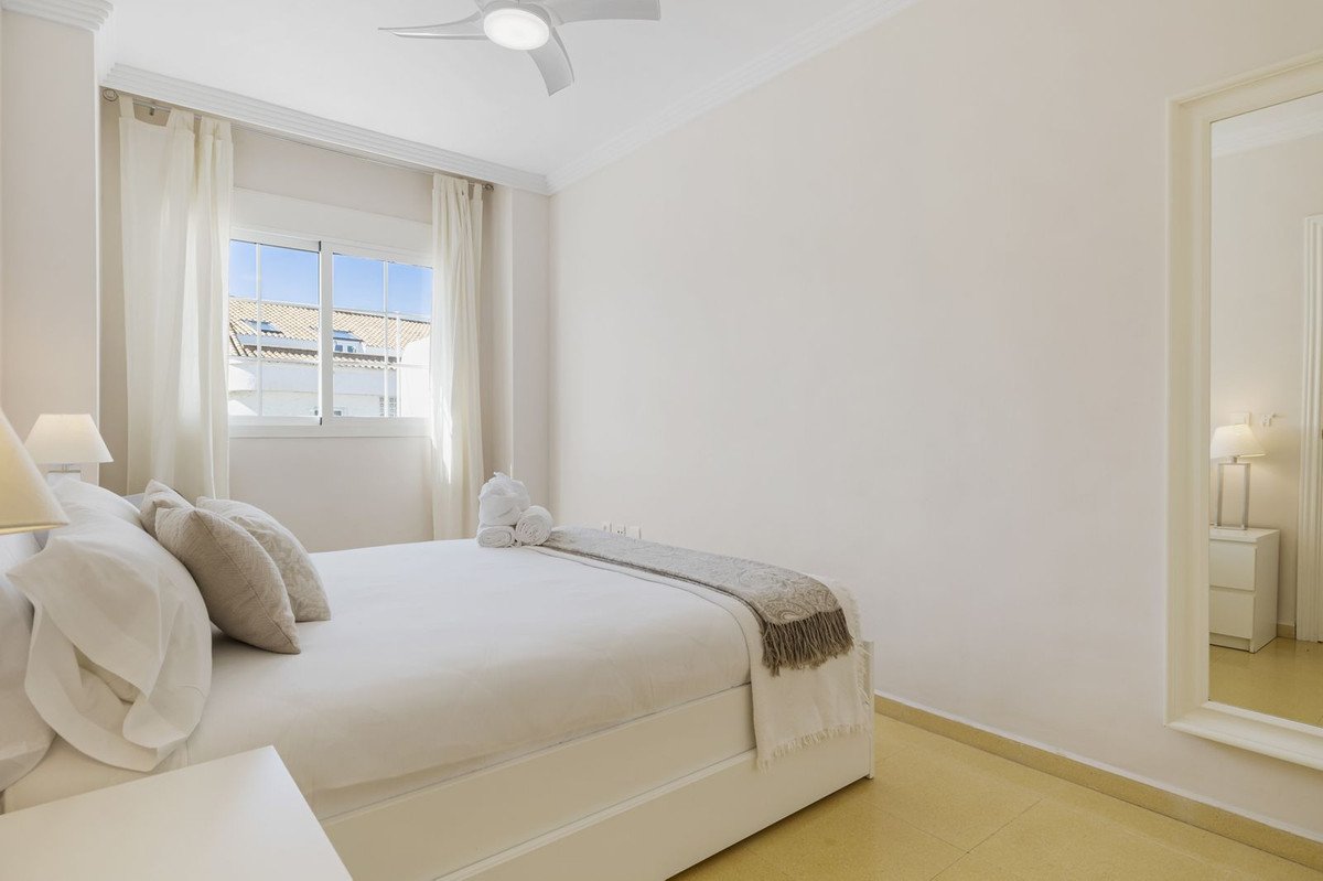 1 Bed شقة في الطابق الأوسط in Marbella في Marbella, شقة