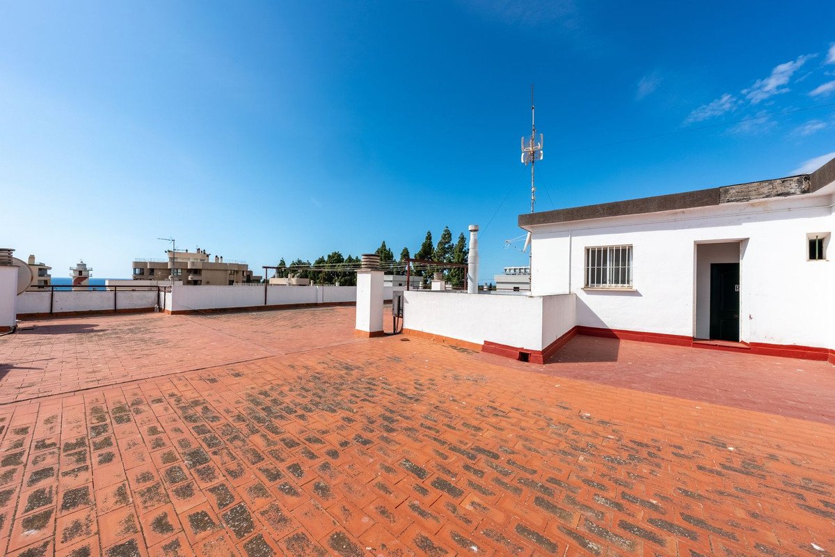2 Bed Byt ve středním patře in Marbella