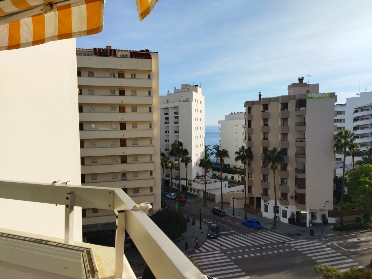 2 Bed Byt ve středním patře in Marbella v Marbella, Byt