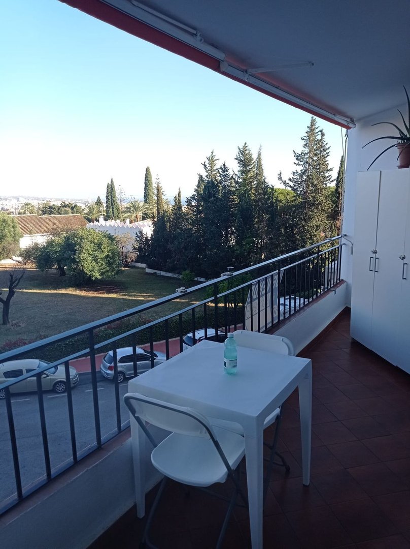 2 Bed شقة في الطابق الأوسط in Marbella في Marbella, شقة
