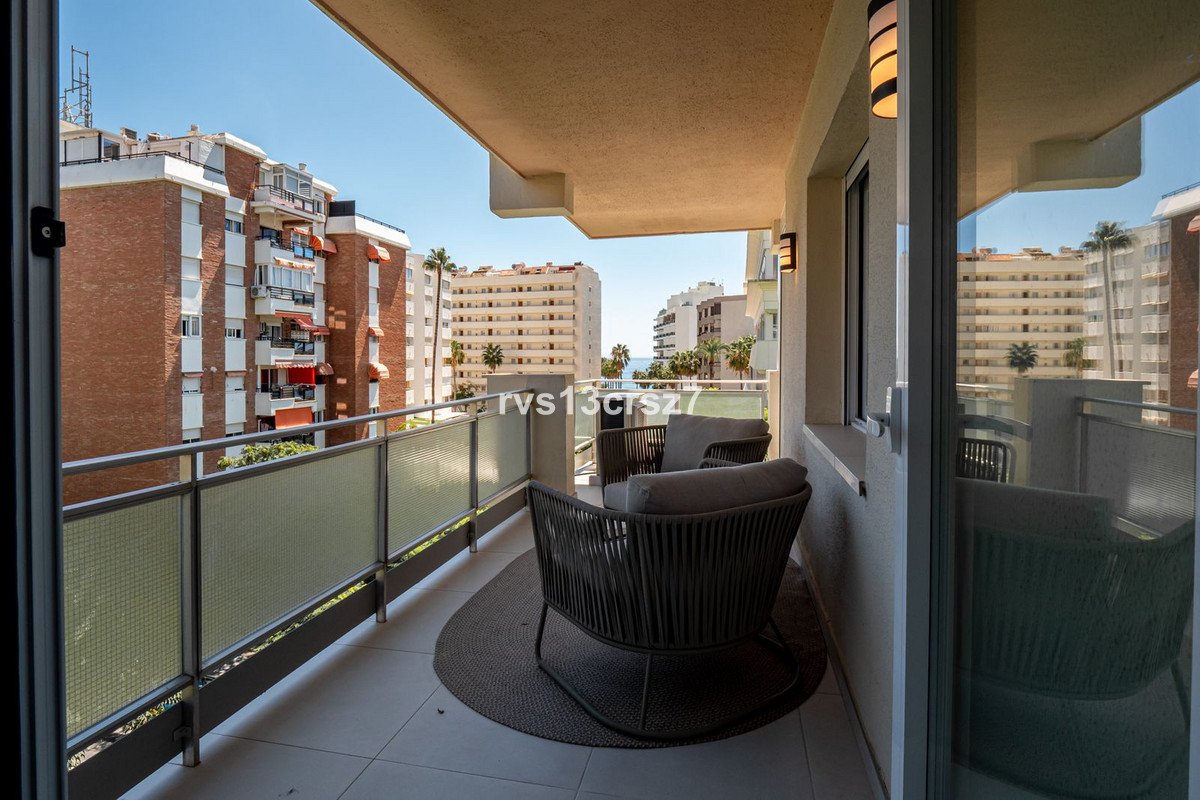 2 Bed شقة في الطابق الأوسط in Marbella في Marbella, 