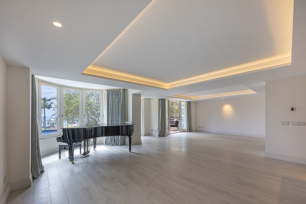 2 Bed شقة في الطابق الأوسط in Marbella في Marbella, شقة