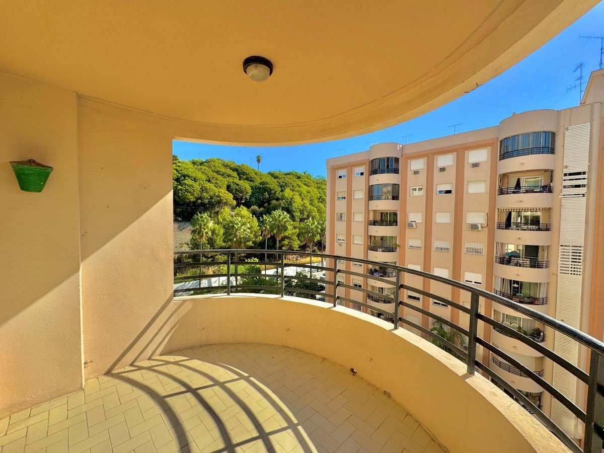 3 Bed Middle Floor Apartment in Marbella in Marbella, Apartment