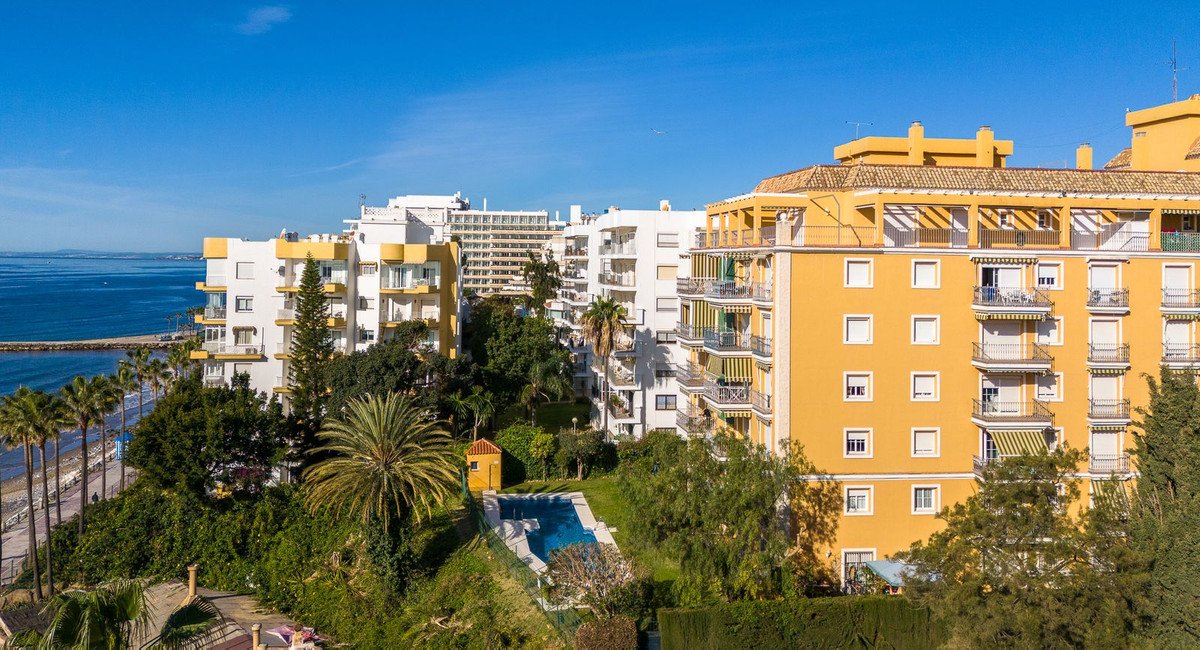3 Bed Appartement étage intermédiaire in Marbella à Marbella, Appartement