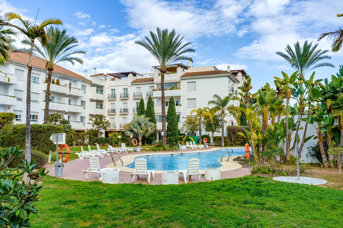 3 Bed شقة في الطابق الأرضي in Marbella في Marbella, شقة