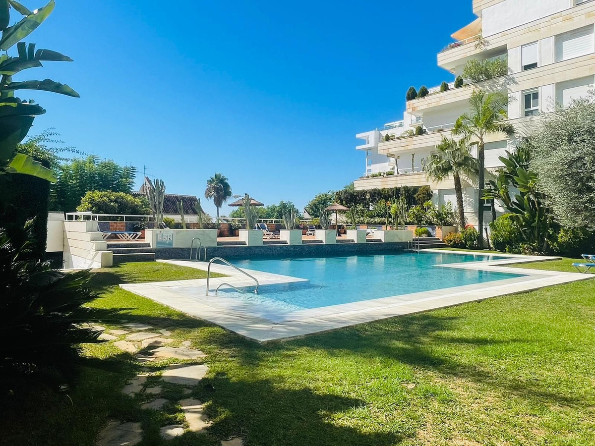 3 Bed Duplex in Marbella في Marbella, دوبلكس