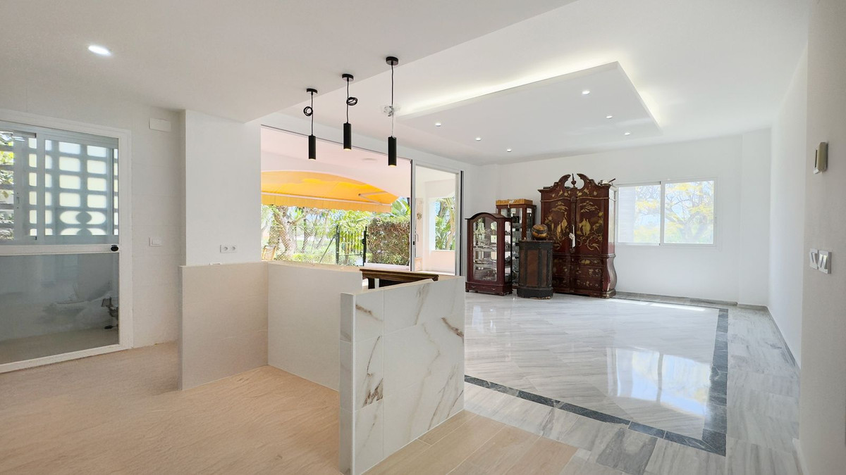 24 photo