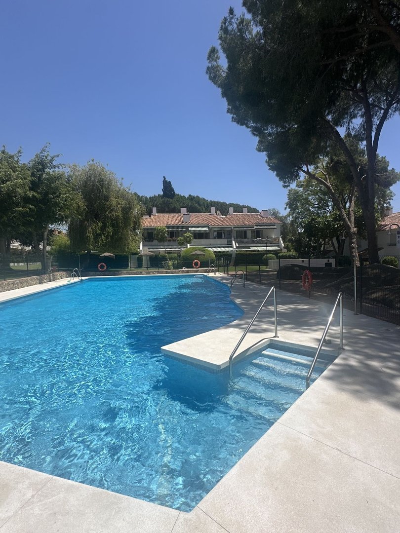 4 Bed شقة في الطابق الأرضي in Marbella في Marbella, شقة
