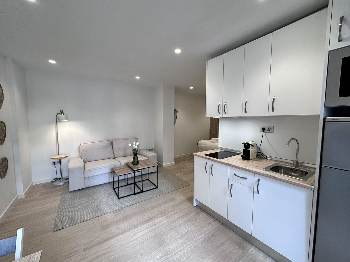 الطابق الأوسط Studio in Marbella في Marbella, شقة استوديو